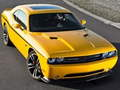 ਡੌਜ ਚੈਲੇਂਜਰ SRT8 ਸਲਾਈਡ 